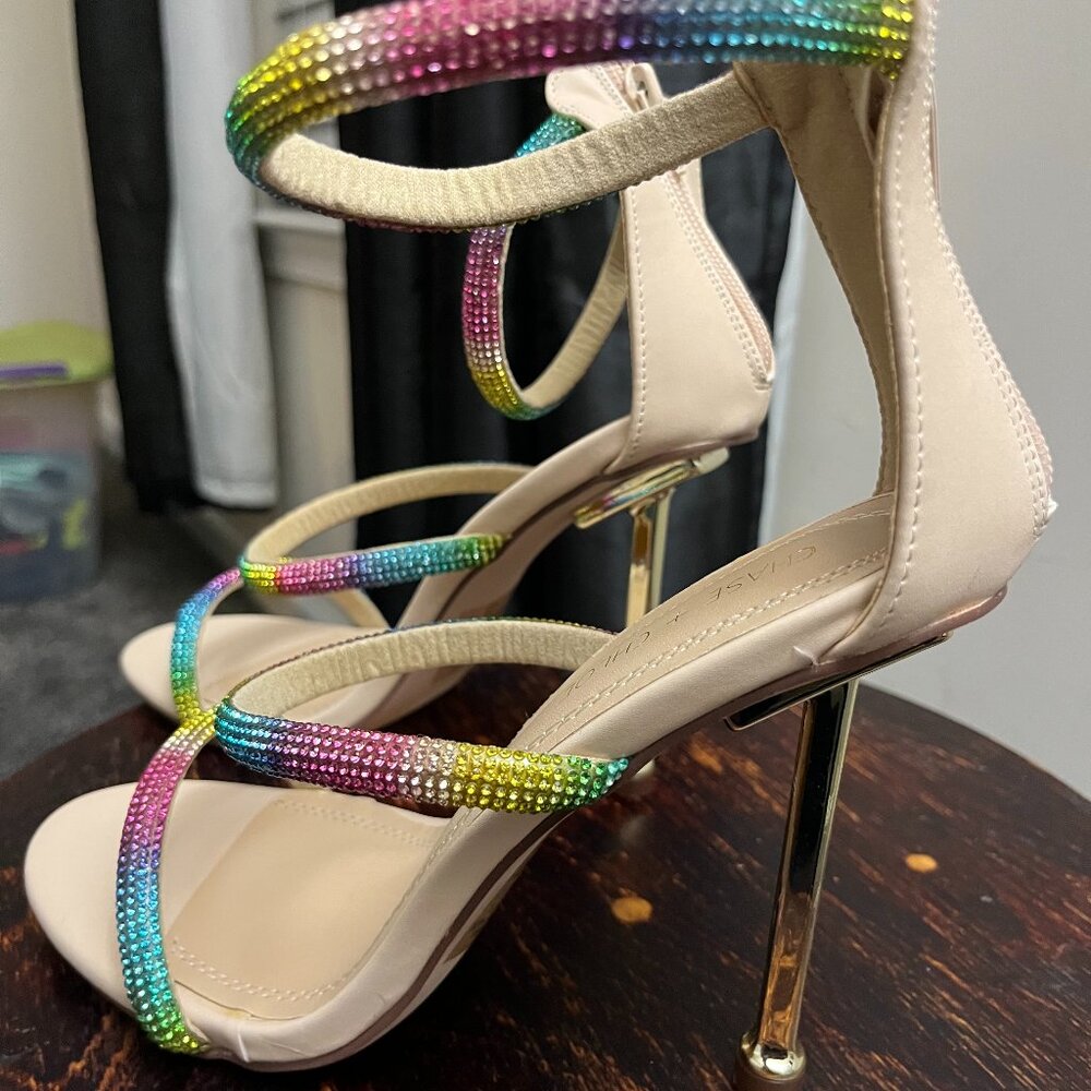 NWOB GORGEOUS Chase + Chloe Elle Triple Rhinestone Strap Sandal 7.5